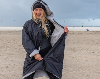 Ready for the outdoors!  BISO Storm poncho/changing swim robe - surf, SUP & wild swim. Size S/M.  Super warm + waterproof. Perfect gift!