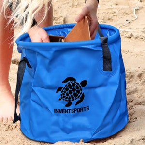 Es indispensable Nuestro cubo de playa plegable impermeable: perfecto para la playa, el lago y la piscina Un gran regalo para surfistas, fanáticos del SUP y nadadores salvajes imagen 3