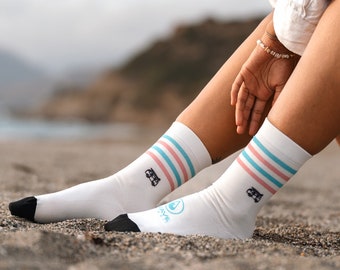 Hé ! **Nouveauté ! Chaussettes CAMPER inspirées du surf et du skateboard - tellement cool + durabilité fantastique. Deux tailles et 10 styles disponibles.