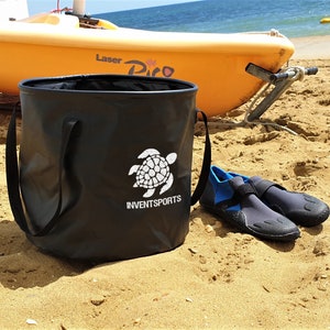 Es indispensable Nuestro cubo de playa plegable impermeable: perfecto para la playa, el lago y la piscina Un gran regalo para surfistas, fanáticos del SUP y nadadores salvajes imagen 2