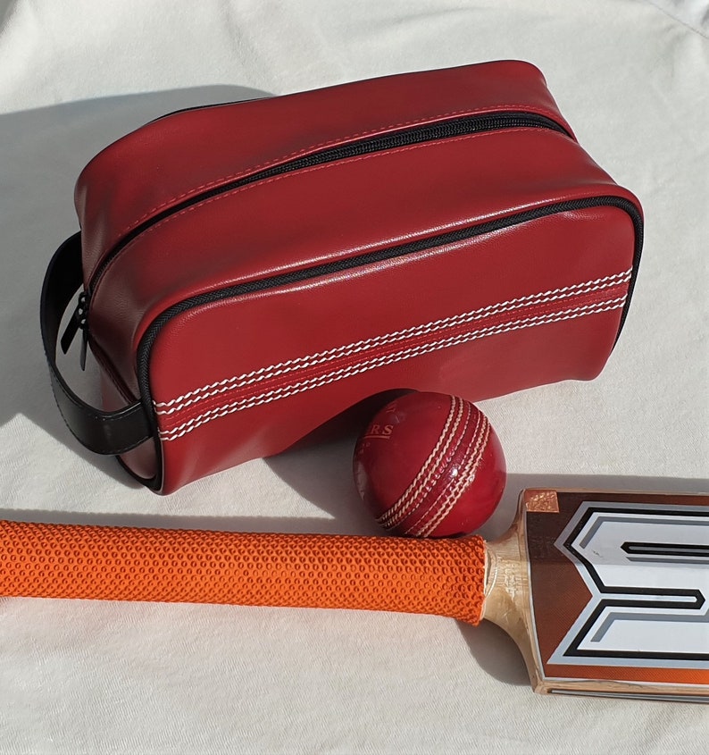 Cricket Wash Bag / Toiletry Bag Perfect for Sports Fans A Etsy UK