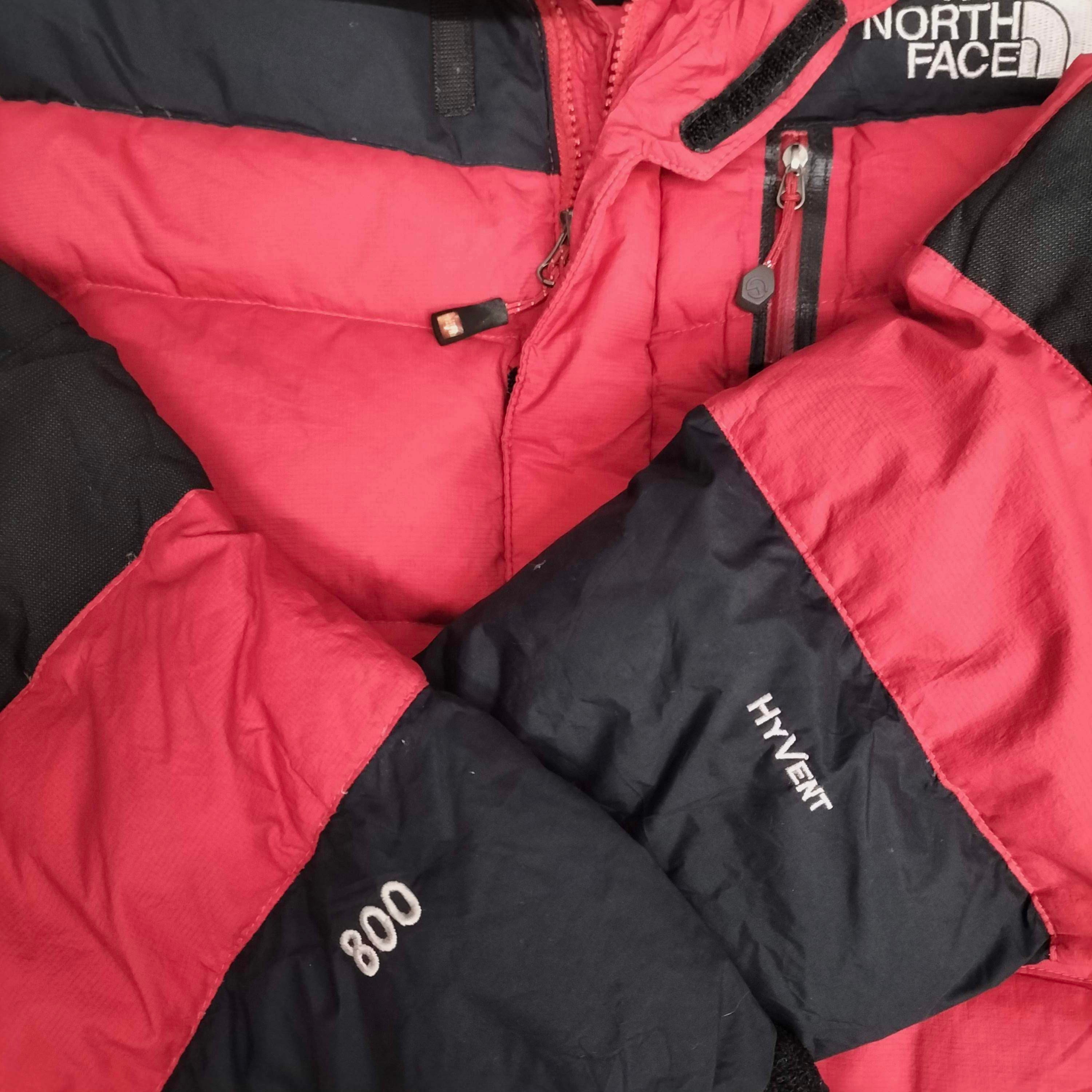 La doudoune The North Face Parka 800 Baltoro homme rouge / noir