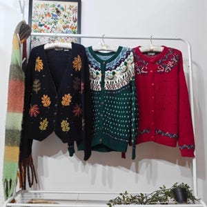 M-L vintage autumn/fall cardigan sweaters | RamieCotton  | womens cardigan | fall leaves, mallard duck sweater, flower embroidery, green red