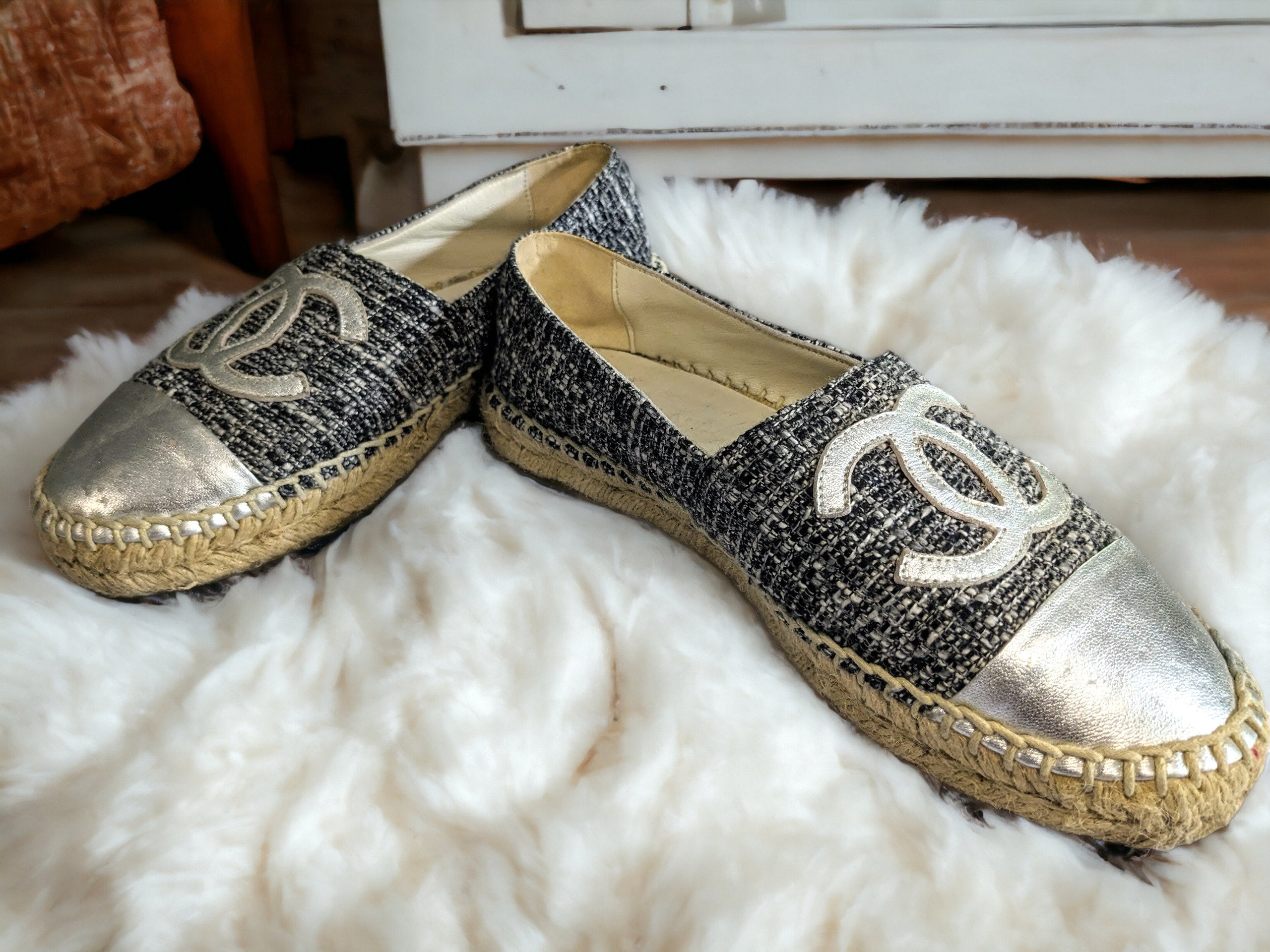 Laminated Lambskin Quilted Elastic CC Moccasin Loafers