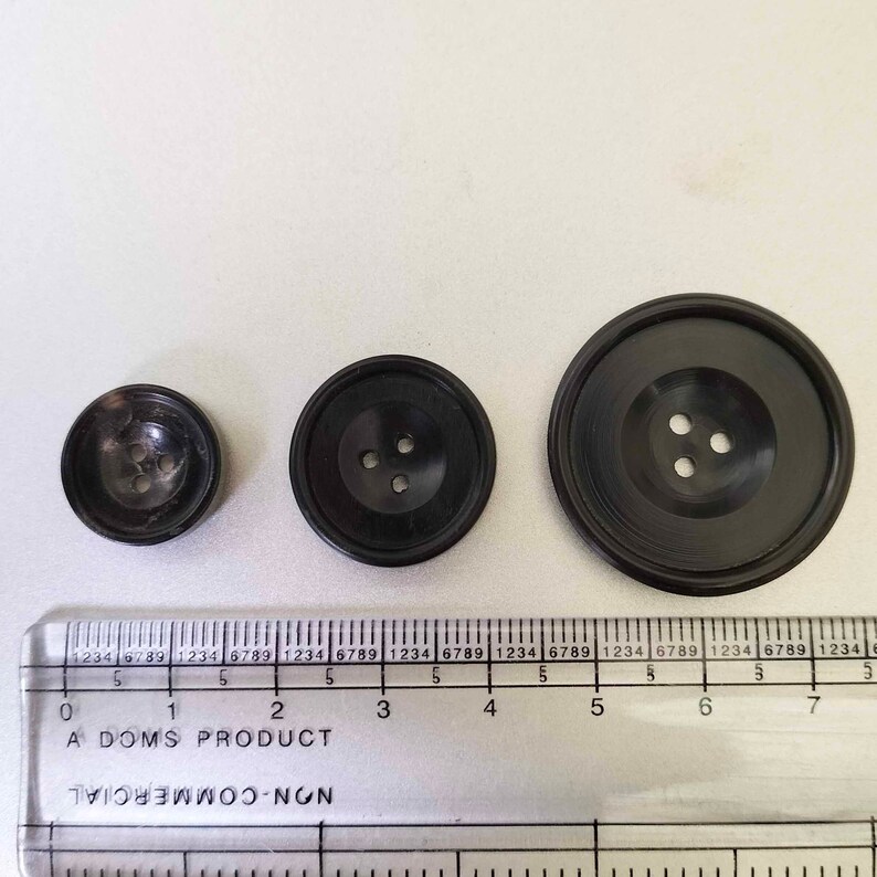Real Horn 3 Hole Buttons. Brown & Black. 24L 32L 44L. 15mm 20mm 28mm ...