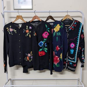 S-XL ヴィンテージ 80年代/90年代 花柄 セーター | レトロ 80-90年代 ラミーコットン ハンドメイド ビーズ刺繍 カーディガン | レディース S、M、XL サイズ
