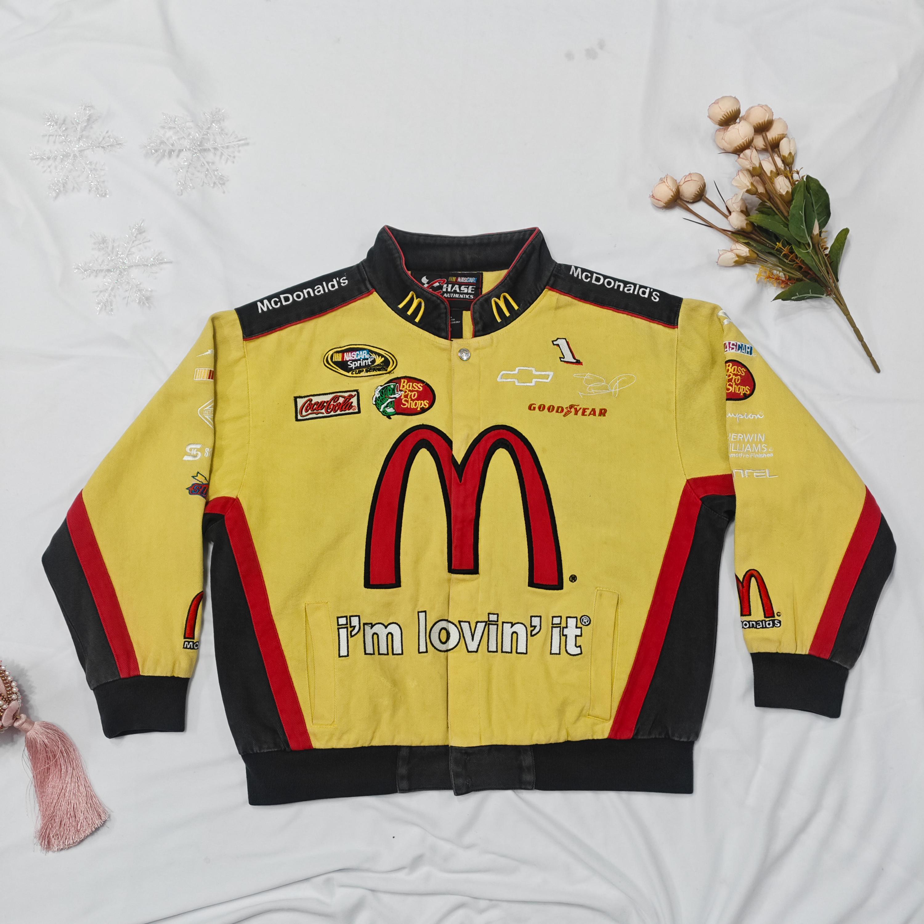 ナスカー x マクドナルドのオーセンティックレーシングジャケット 