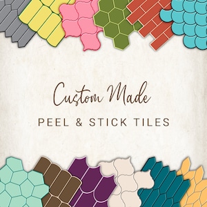 Puede incluir: Azulejos personalizados de pegar y despegar en varios colores y patrones, incluyendo diseños geométricos, florales y de ladrillo.