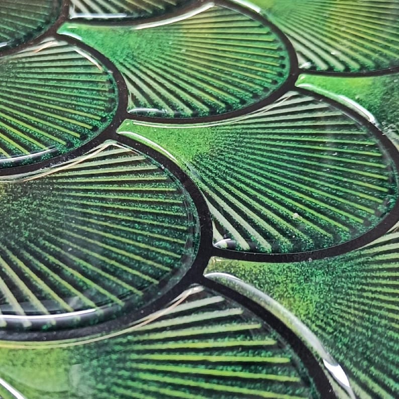 Forest green 3D peel-and-stick wall tile with overlapping scallop scales for kitchen backsplash, vinyl wall tiles
