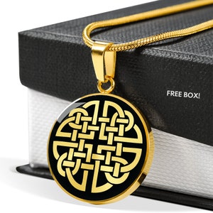 Dara Knot Necklace