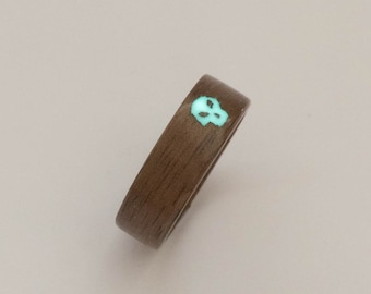 Sea of Thieves Inspired Walnut Bentwood Glowing Skull Ring