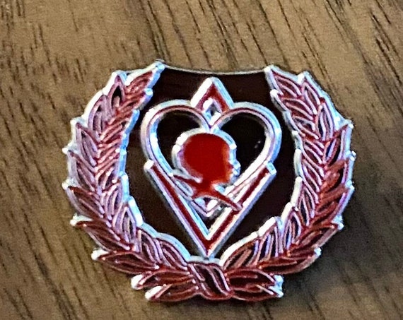 Silhouette - Lapel Pin
