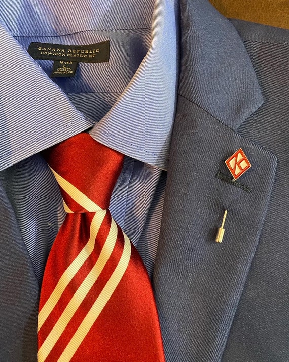 Nupe - Lapel Pin (Stick)