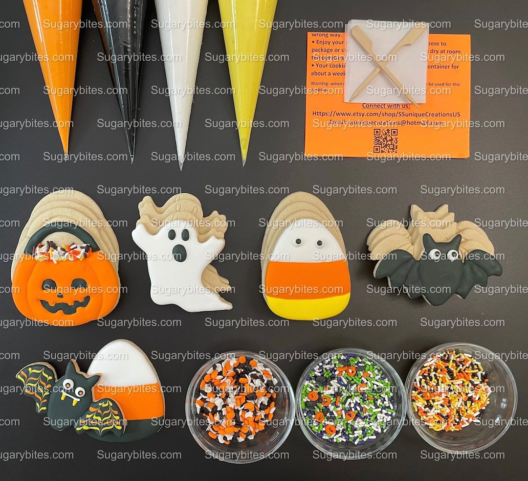 Halloween Cookie Decorating Kit, DIY Cookie Kit, large Cookies INCLUDES 24 ITEMS With 4 Icing