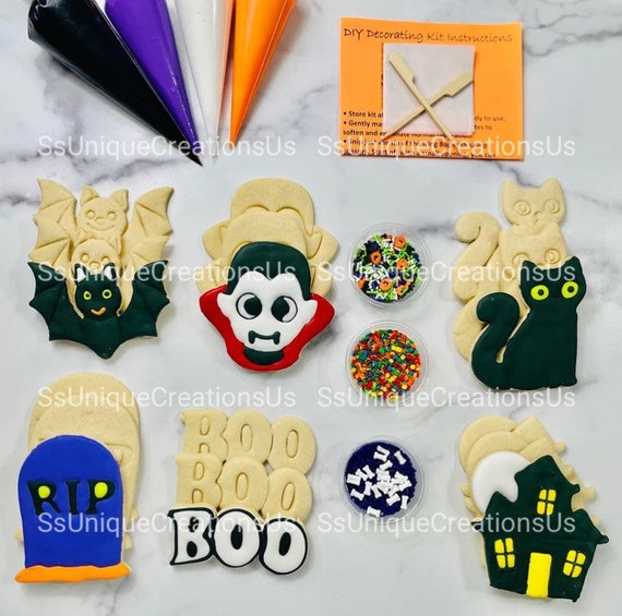 Halloween Cookie Decorating Kit INCLUDES 24 ITEMS