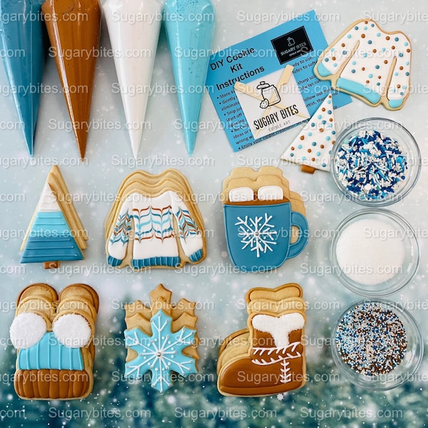Winter Cookie Decorating Kit, Winter DIY Cookie Kit, (Large Cookies) ***INCLUDES 24 ITEMS*** With 4 Icing Bags & 3 Deluxe Sprinkle!!