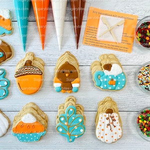 Fall Cookie Decorating Kit, Thanksgiving DIY Cookie KIt ***INCLUDES 24 ITEMS*** (Large Cookies), W/ 4 Icing Bags and 3 Deluxe Sprinkles!!!