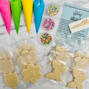 Spring Cookie Decorating Kit, **INCLUDES 24 ITEMS** Flower Butterfly diy Kit, Zoom Party Favors, Flower Assorted Shaped Cookie Kit