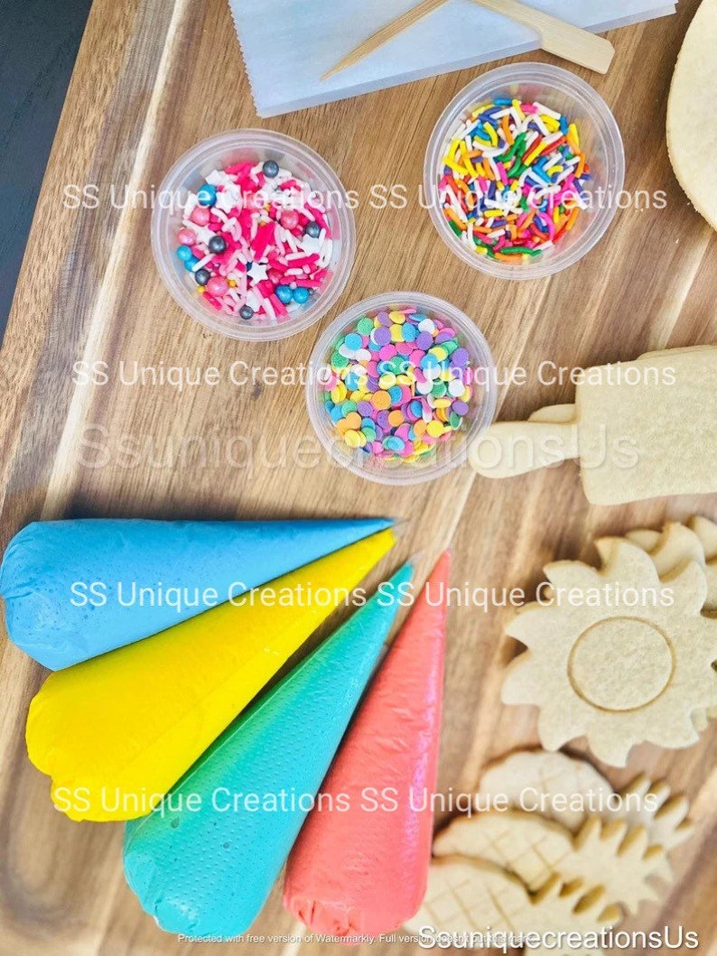 Summer Cookie Decorating Kit, ***INCLUDES 24 ITEMS***** Zoom Party Favors, Assorted Shaped Cookie Kit image 4