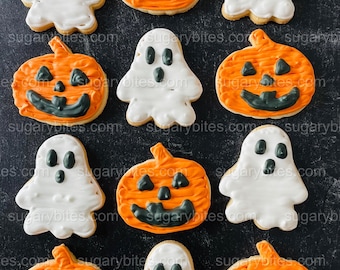 Met Halloween versierde suikerkoekjes, spook en pompoen, 12 stuks