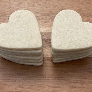 Deliziosi biscotti allo zucchero a forma di cuore per San Valentino non decorati, 1 dozzina, ideali per qualsiasi occasione speciale o festa su Zoom