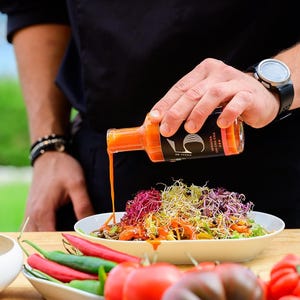 Gourmet Vegan Sriracha Hot Sauce: Award-Winning Chilli No. 5 (200ml)