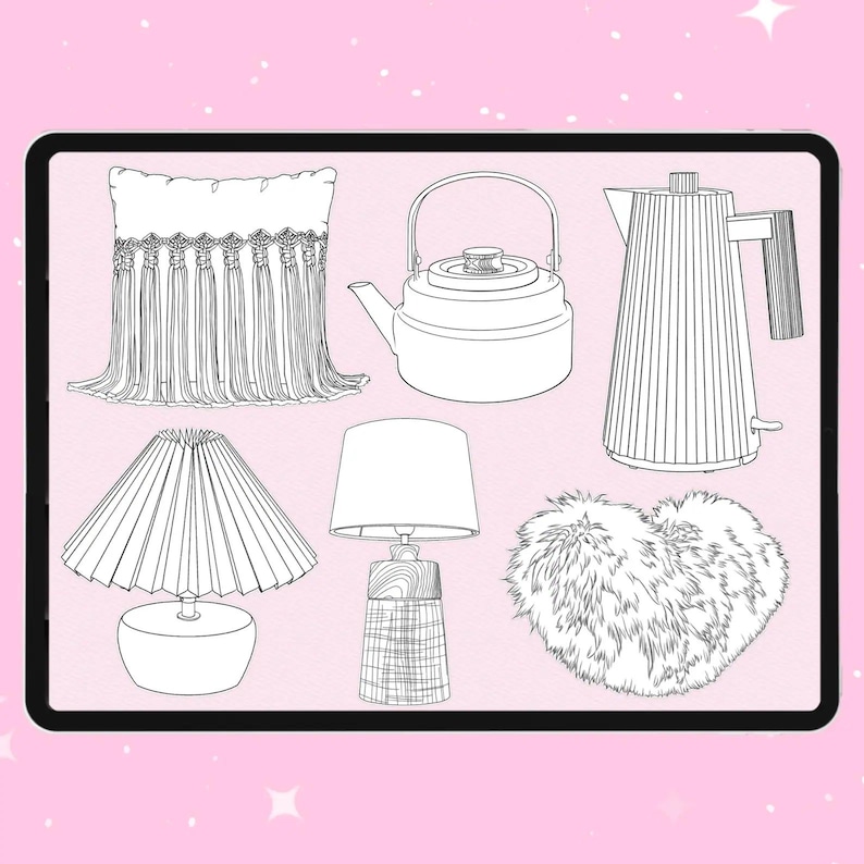 Puede incluir: Ilustraci&oacute;n en blanco y negro de art&iacute;culos de decoraci&oacute;n del hogar que incluyen una almohada con flecos, una tetera, una cafetera, una pantalla de l&aacute;mpara plisada, una l&aacute;mpara de mesa y un coj&iacute;n en forma de coraz&oacute;n. Los art&iacute;culos se muestran sobre un fondo rosa.