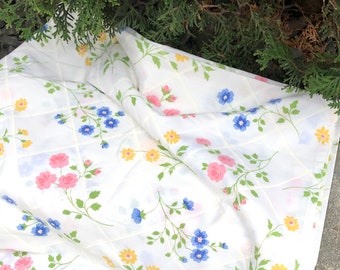 Vintage 70s Floral Flat Sheet: Wabasso Lattice Print, Pink Yellow Blue (Twin Size)