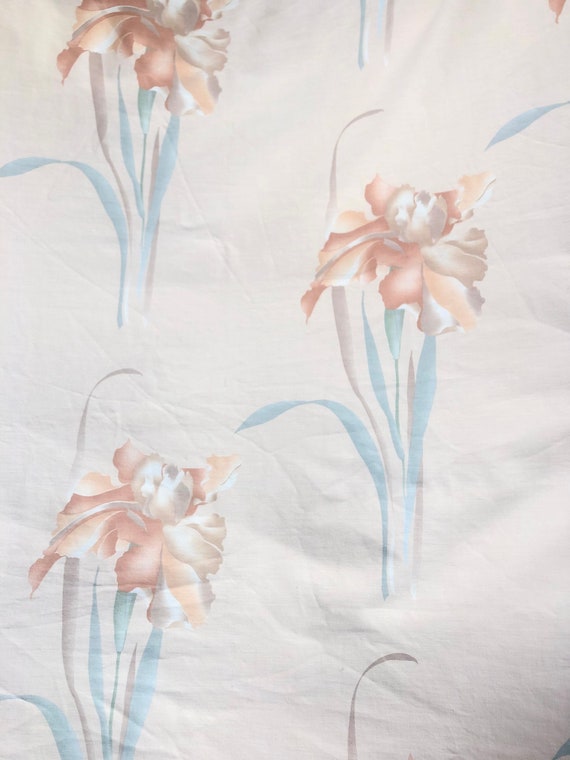 Vintage Iris Print Cotton Fabric: Palm Beach Regency Style (4.4 x 6.4 ft)