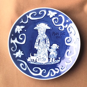 Royal Copenhagen &quot;Mors Dag 1971&quot; (Mother&#39;s Day) Decorative Plate (6 inch) Vintage Circa 1971
