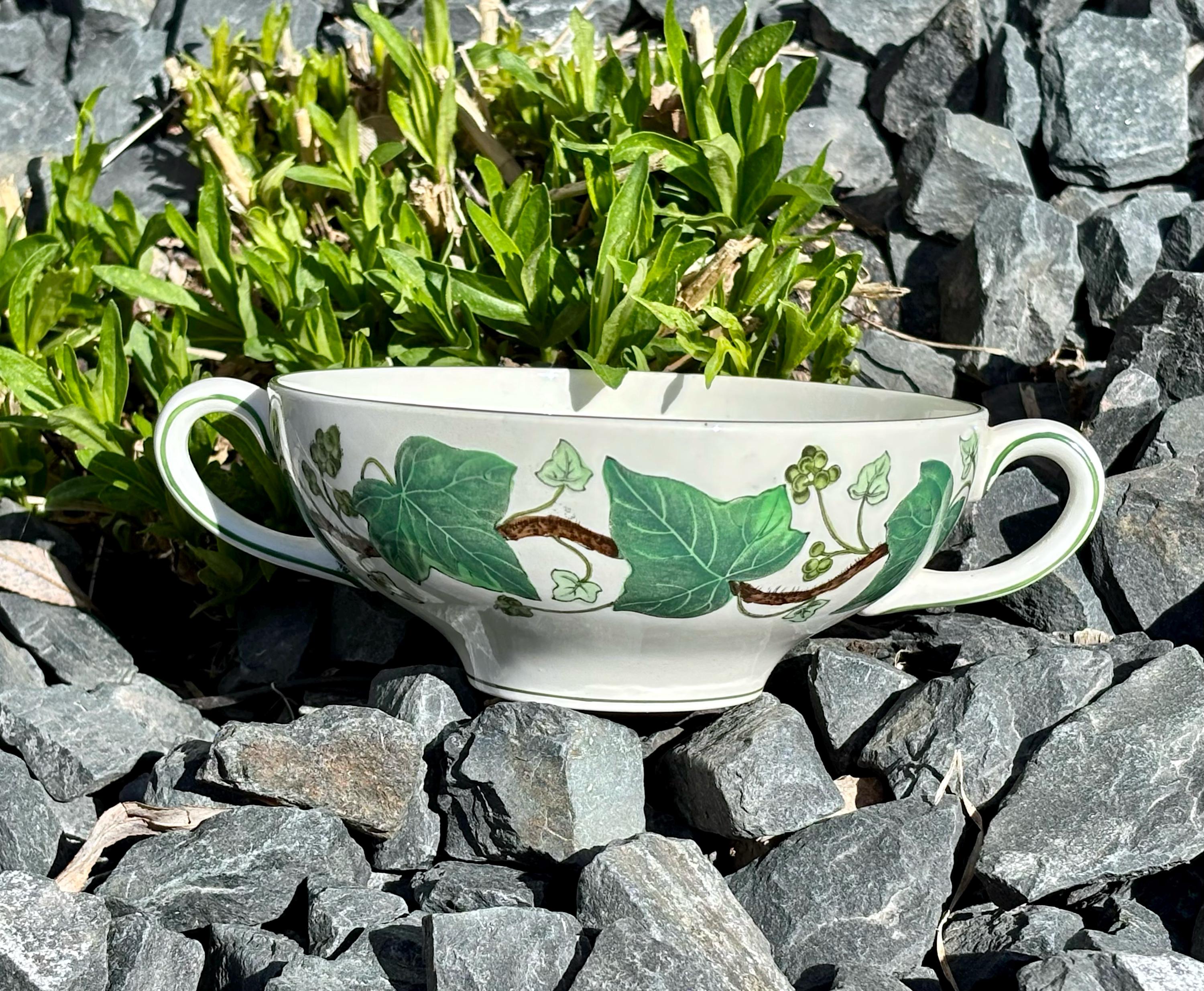 Wedgwood Napoleon Ivy Double Handled Soup Cup/ Bowls, Green Rimmed