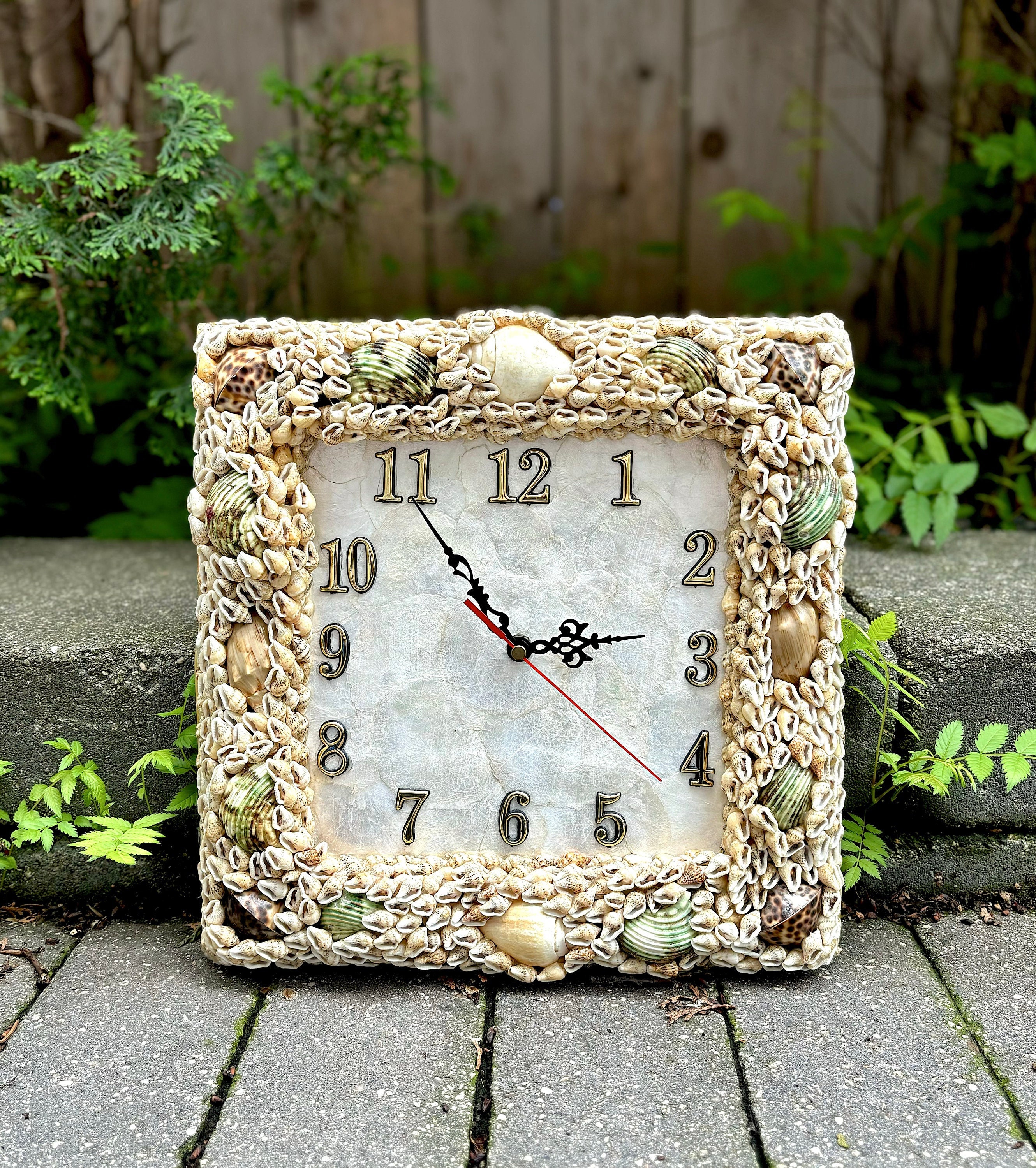 Vintage Seashell Wall Clock: 1970s Coastal Decor (not Working) - Etsy