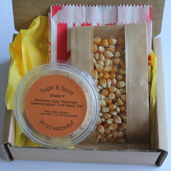 Gourmet Popcorn Gewürzset mit köstlichen natürlichen Sugar & Spice Gewürzen und Popcornkernen | Personalisiertes Geschenk