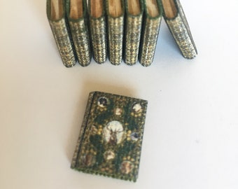 Biblioteca in miniatura in scala 1:12, angolo del libro, casa delle bambole, regali del bibliotecario, libro antico della casa delle bambole