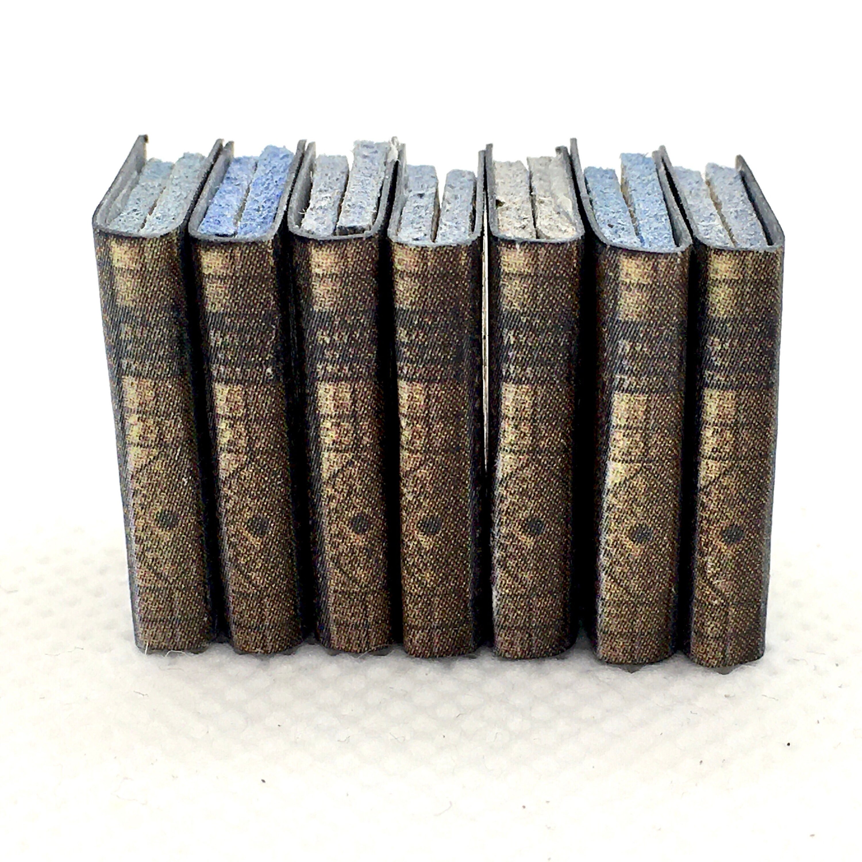 Miniatura Libro In Scala 1:12 Per Casa Delle Bambole - Copertina Nera/oro