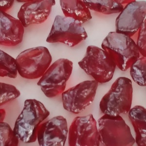 AAA++ Natural Garnet Rough,25 PC's Lot,Loose Gemstone,6-8MM Approx,Mozambique Garnet,Natural Garnet Rough,Deep Luster Raw