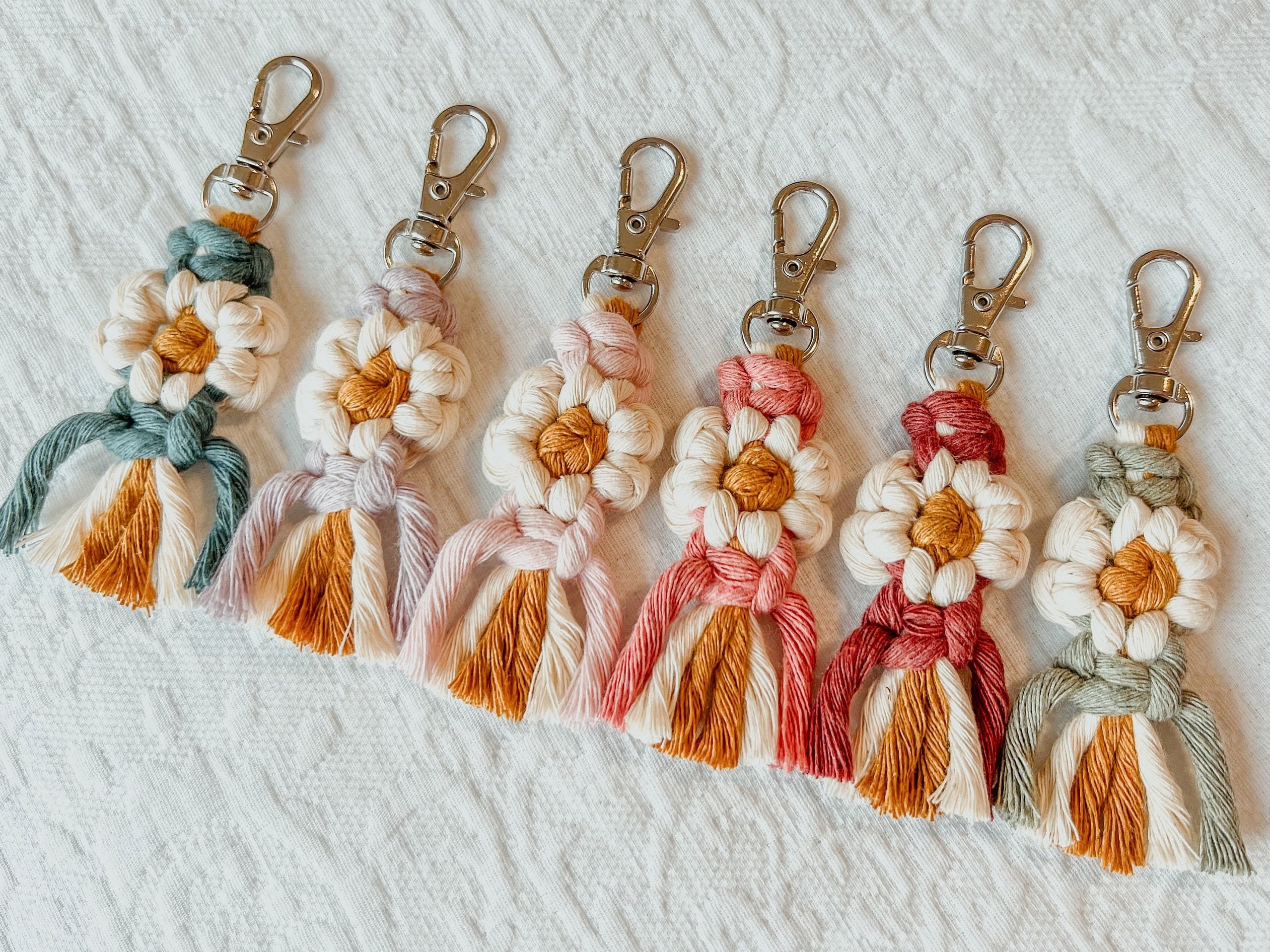 小物 Carabiner Macrame Keychain OVY DECi Macrame Daisy Keychain, Macrame Daisy - Etsy