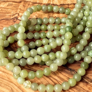Grüne Jade Perlen 6mm Strang