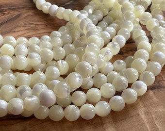 Shell/mother of pearl beads 5 mm strand