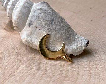 Crescent moon stainless steel gold-colored jewelry pendant