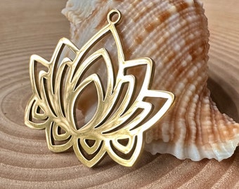 Pendant lotus flower stainless steel gold-colored