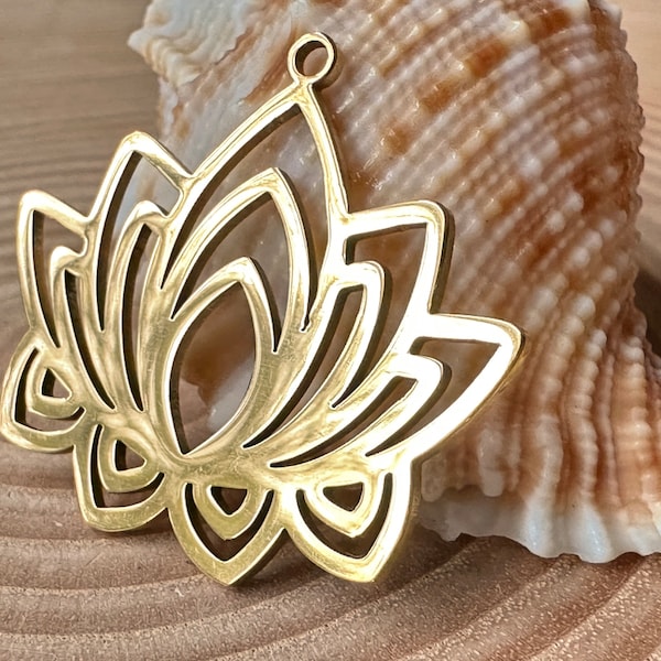 Pendant lotus flower stainless steel gold-colored