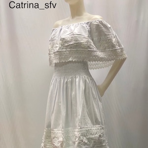 Vestidos blancos de tira bordada para dama sales