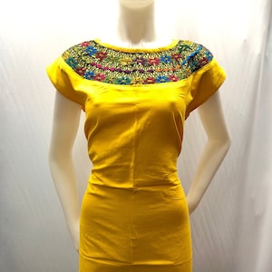 Embroidered Mexican dress, typical Mexican dress, Mexican artisan dress, embroidered dress, regional dress, Mexican party, May 5