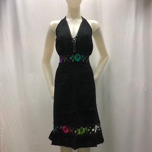 MEXIKANISCHES KLEID, mexikanische Kleidung, handgemachtes Kleid, besticktes Kleid, typisches Kleid, regionales Kleid, typisches Kleid, mexikanische Party