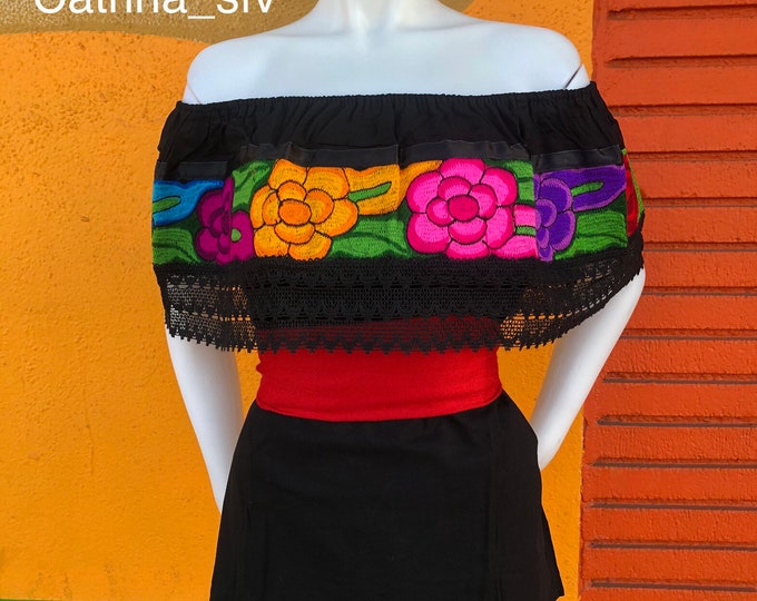 Blusa mexicana, blusa campesina, blusa artesanal, blusa negra bordada , blusa fuera de los hombros  ideal para una fiesta mexicana, ENVIO GRATIS EN LOS ESTADOS UNIDOS