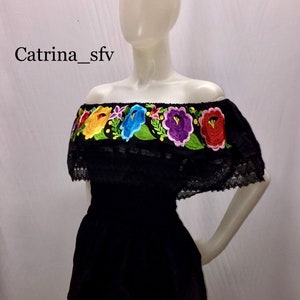 Mexican blouse, peasant blouse, handmade blouse, embroidered black blouse, off-the-shoulder blouse ideal for a Mexican party