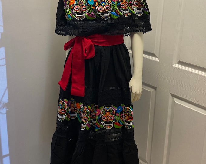 Vestido mexicano, kimono, vestido artesanal, vestido bordado, vestido con manga ,vestido corto, 5 de mayo ENVIÓ GRATIS EN ESTADOS UNIDOS