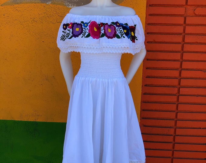 El Salvador dress, Nicaragua dress, Honduras dress, Central American dress, off the shoulders dress, Salvadoran party