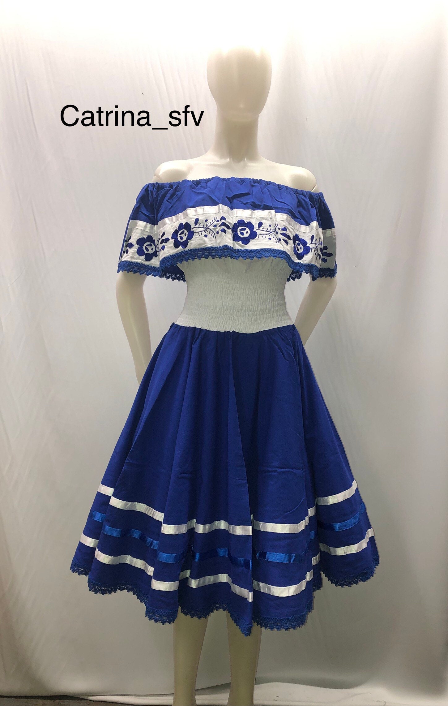 Vestido salvadoreño, Nicaragua, Honduras, vestido campesina circular ideal para una fiesta patria independencia o cualquier evento nacional ENVÍO GRATIS EN ESTADOS UNIDOS Vestido salvadoreño, Nicaragua, Honduras, vestido campesina circular ideal para una fiesta patria independencia o cualquier evento nacional ENVÍO GRATIS EN ESTADOS UNIDOS